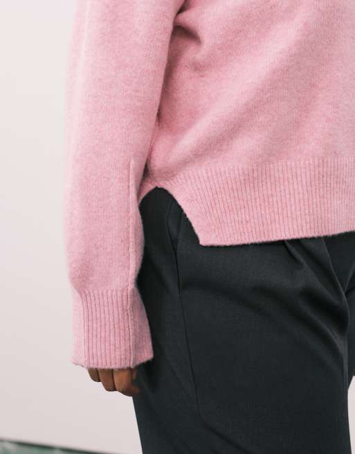 ASOS DESIGN Curve boxy crew neck jumper with side split detail in pink, 2 of 4