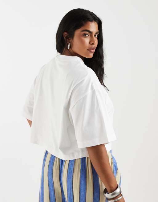 ASOS DESIGN Curve boxy crop tee with I love Brazil graphic in white, 4 of 4
