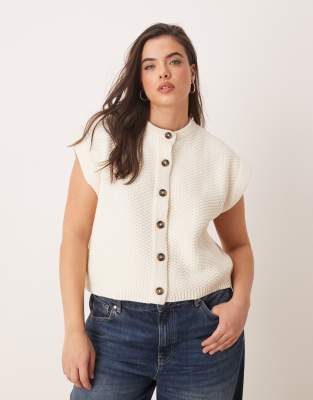 ASOS Curve ASOS DESIGN Curve boxy knitted stitch waistcoat with button detail in cream-White
