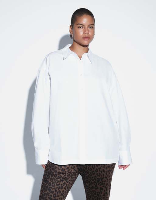 ASOS DESIGN Curve boxy oversized shirt in white, 2 of 4