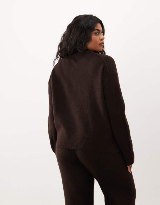 ASOS DESIGN Curve boxy sweater with side slit detail in chocolate, 4 of 4