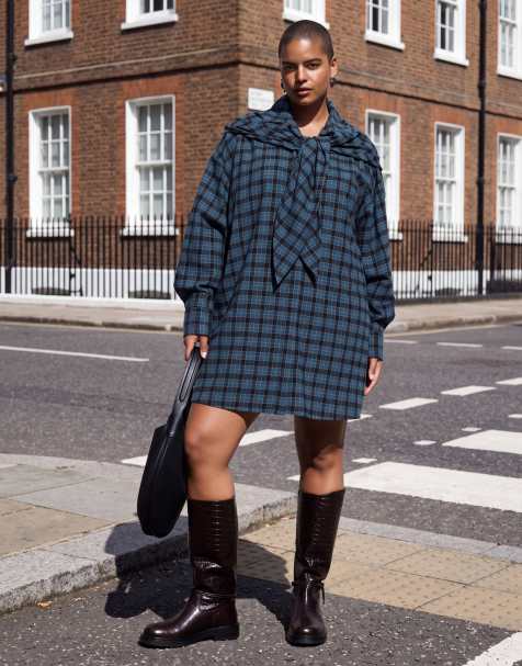 ASOS DESIGN Curve boyfriend overhemdjurk mini met multiway sjaaldetail in navy ruit - view 1