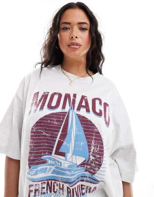 ASOS DESIGN Curve - Boyfriend-T-Shirt in meliertem Eisgrau mit Monaco-Yacht-Grafik