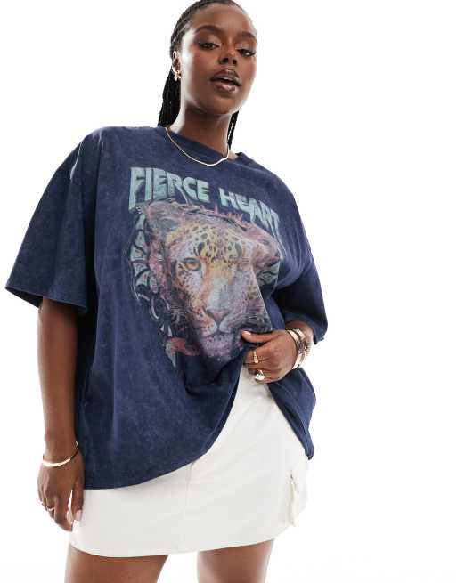 ASOS DESIGN Curve – Boyfriend-T-Shirt in verwaschenem Marineblau mit Tiger-Grafikprint im Rock-Design
