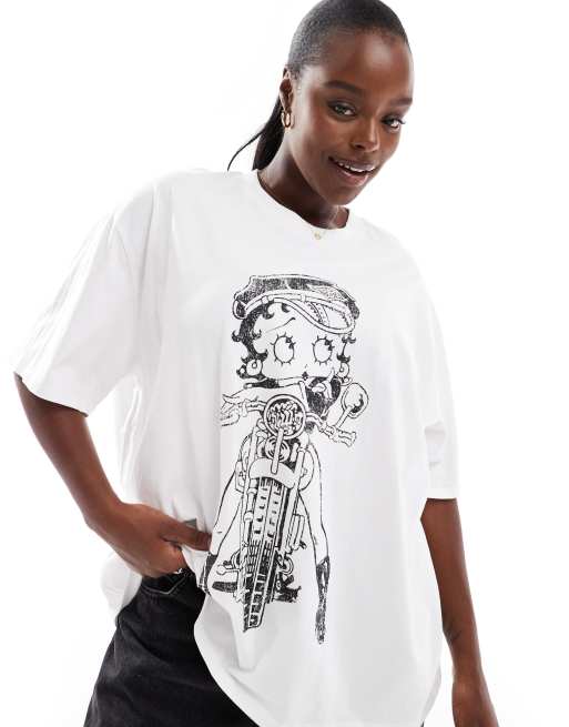 ASOS DESIGN Curve - Boyfriend T-shirt met gelicenseerde print van Betty Boop op een motor in wit