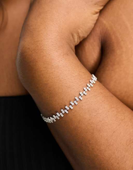 ASOS DESIGN Curve - Bracciale argentato con cristalli in zirconia cubica