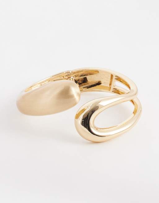 ASOS DESIGN Curve - Bracciale rigido avvolgente con dettaglio tonalità oro spazzolato