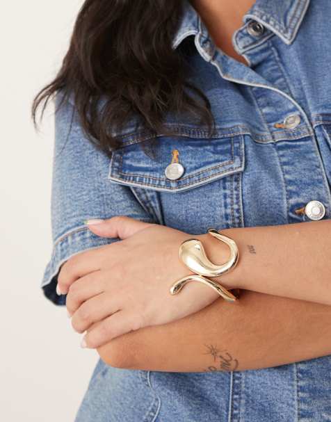 ASOS DESIGN Curve - Brede armband met gesmolten ontwerp in goudkleur - view 1