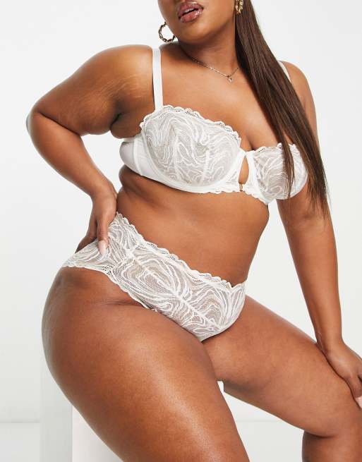 ASOS DESIGN Curve Bridal – Białe metaliczne figi brazylijskie z wysokim stanem z koronki w abstrakcyjny wzór