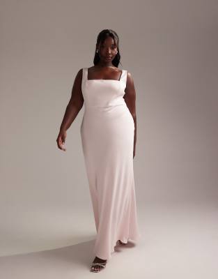 ASOS DESIGN Curve - Bridesmaid - Langes Satin-Brautjungfernkleid in sanftem Rosa mit eckigem Ausschnitt