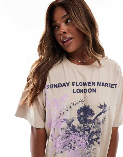 ASOS DESIGN Curve – Broderad t-shirt i oversize med Flower Market-tryck, 2 av 4