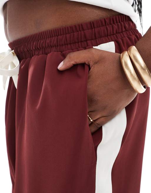 ASOS DESIGN Curve - Broek met elastische taille en contrasterend paneel in bordeauxrood, 5 van 5