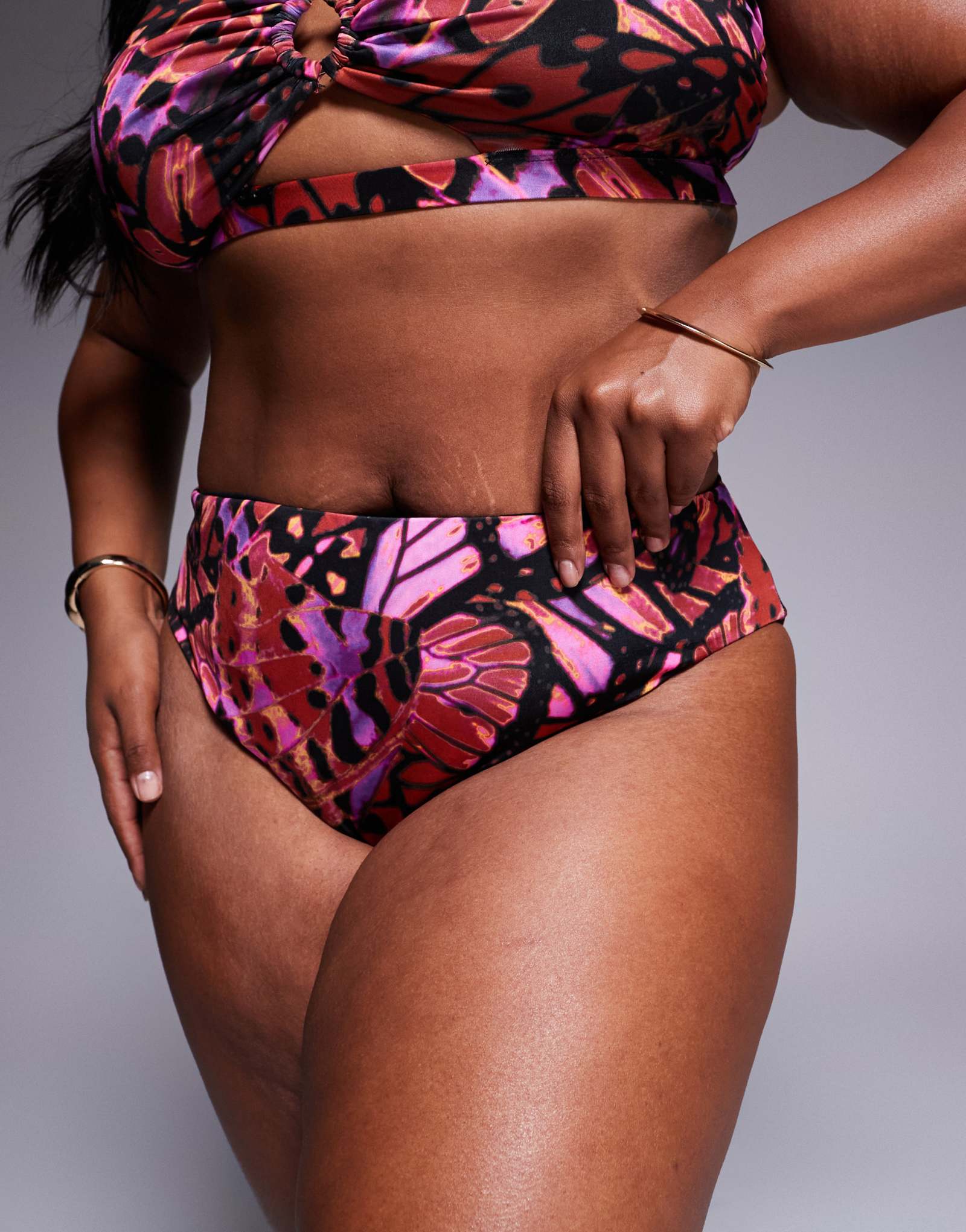 Купальники-бикини с завышенной талией от ASOS DESIGN Curve Brooke с принтом бабочки