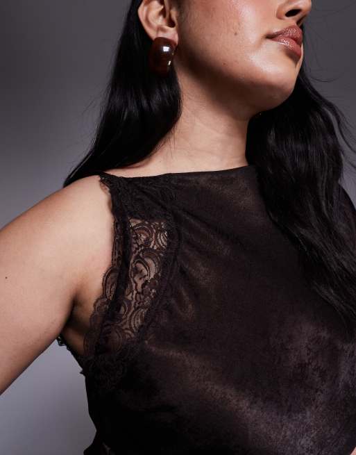 ASOS DESIGN Curve – Brun, diagonalskuren maxiklänning i satin med rak halsringning, 3 av 4