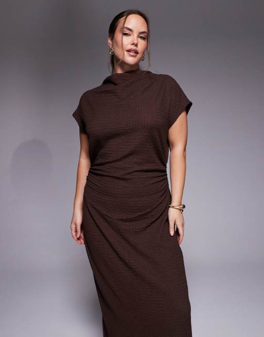 ASOS DESIGN Curve – Brun maxiklänning med sänkt ärm, 4 av 4