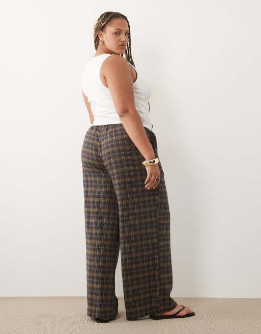 ASOS DESIGN Curve bukser i vasket ternet brun, 4 af 5