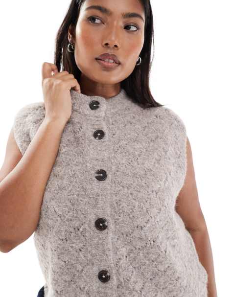 ASOS DESIGN Curve button through stitch textured waistcoat in mushroom - view 1