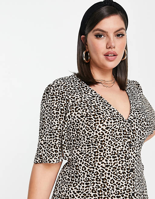 Women Curve button through tie back mini tea dress with angel sleeve in animal print 