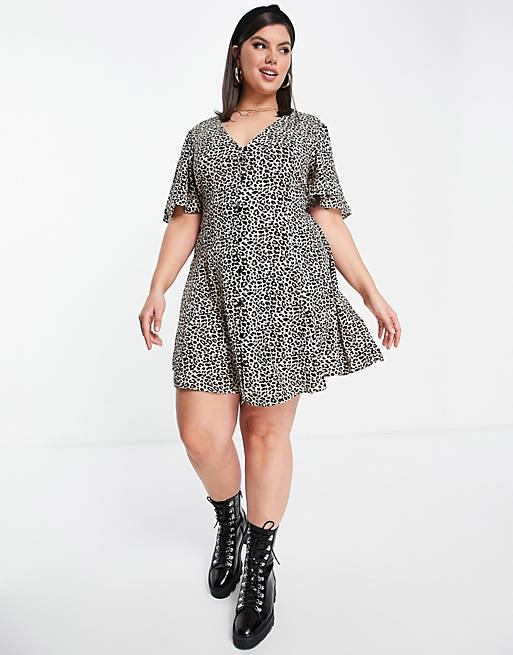 Women Curve button through tie back mini tea dress with angel sleeve in animal print 