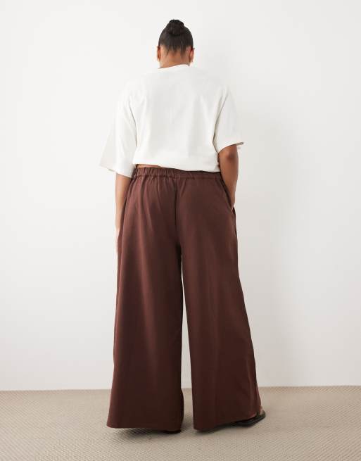ASOS DESIGN Curve byxor i bomullstwill med vida ben i chokladbrun, 3 av 5