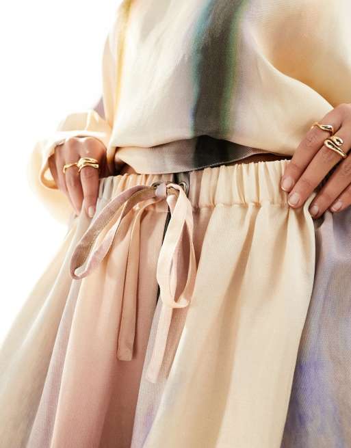 ASOS DESIGN Curve – Byxor i satin med extra vida ben, dragsko i midjan och suddiga ränder, del av set, 3 av 5