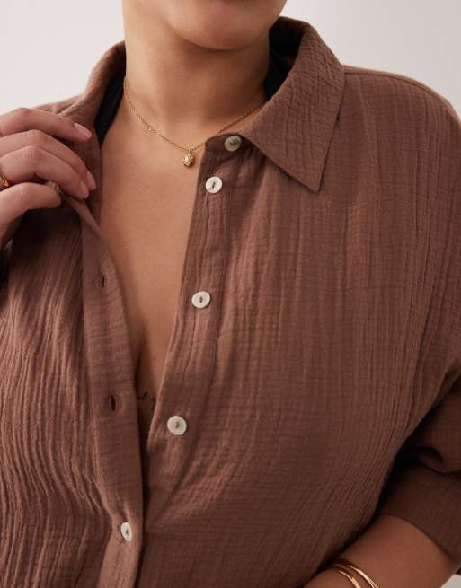 ASOS DESIGN Curve Callie beach cheesecloth resort short sleeve shirt in mocha, 3 of 4