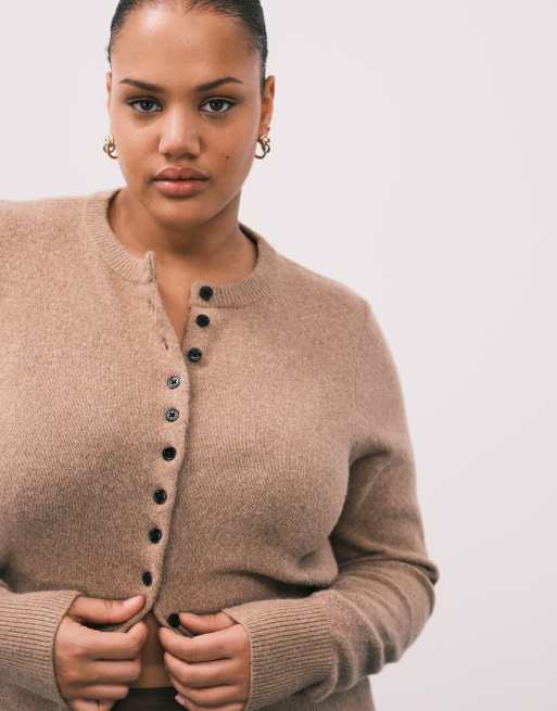 ASOS DESIGN Curve – Camelowy dopasowany kardigan, 3 z 4