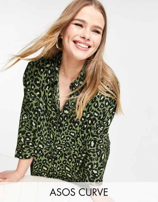 ASOS DESIGN Curve - Camicia oversize verde leopardata a maniche lunghe