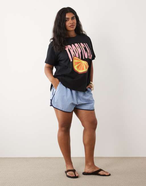ASOS DESIGN Curve - Camiseta negra extragrande con estampado gráfico de frutas tropicales, 4 de 4