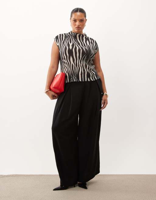 ASOS DESIGN Curve canotta trasparente plissé stropicciato con collo alto e stampa zebra, 2 di 4