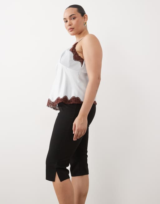 ASOS DESIGN Curve capri pants with side split in black, 3 of 5