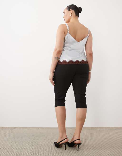 ASOS DESIGN Curve capri trousers with side split in black, 2 of 5
