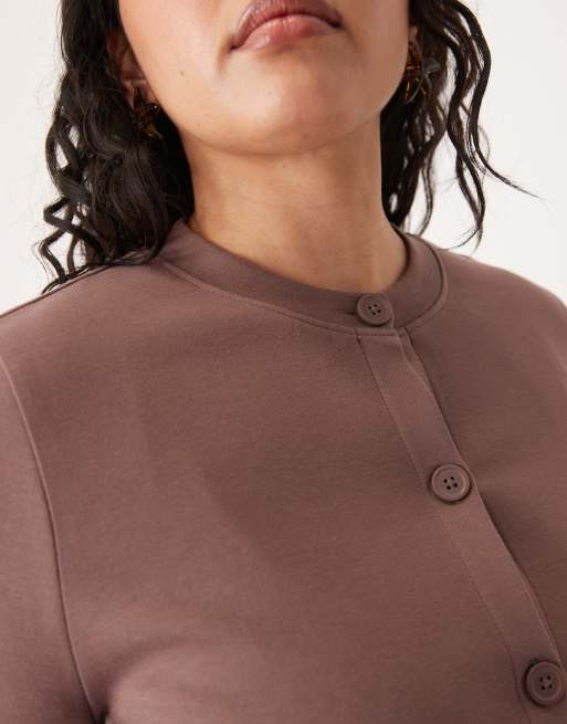 ASOS DESIGN Curve cardi with turnback sleeves detail in brown, 4 of 4