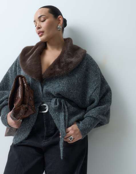 ASOS DESIGN Curve cardigan med slå om og krave i imiteret pels i grå - view 1