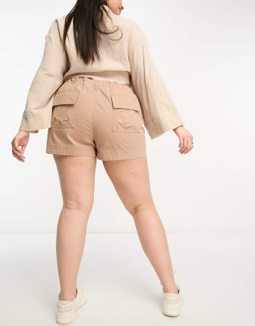 Ladies plus size cargo 2024 shorts