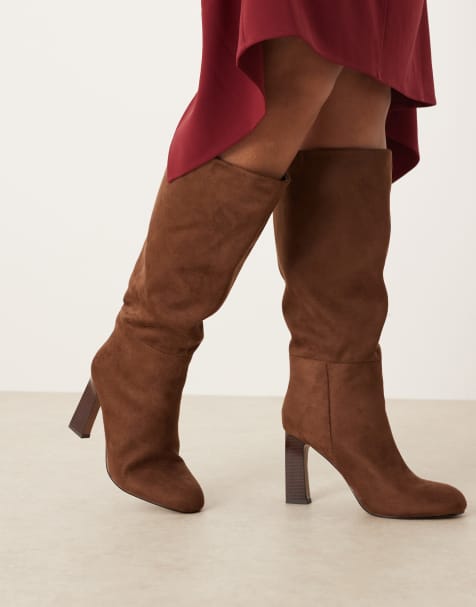 ASOS DESIGN Curve Carly block heel pull on knee boots in chocolate brown suedette - view 1
