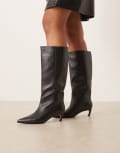 [ASOS DESIGN] ASOS DESIGN Curve Carmel pull-on kitten heeled knee boots in black 36 BLACK