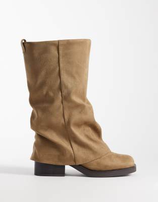 ASOS DESIGN Curve Carrie fold over slouchy boots in sand
