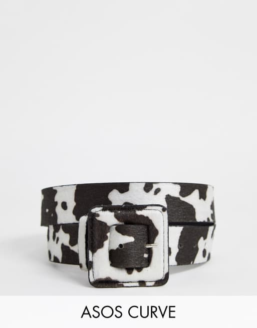 ASOS DESIGN Curve - Ceinture taille et hanches imprimé vache et boucle correspondante - Marron