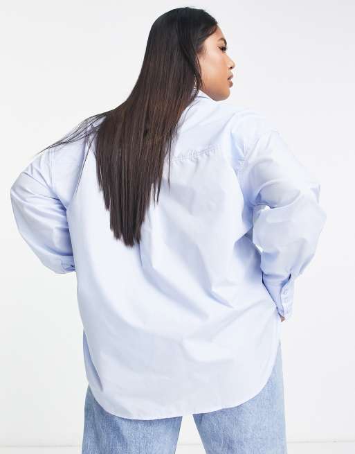 ASOS DESIGN Curve - Chemise dad décontractée avec ourlet plongeant - Bleu chambray, 2 de 4