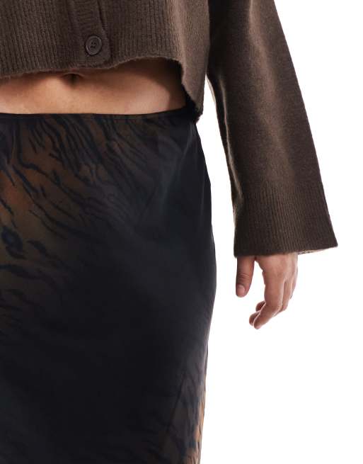 ASOS DESIGN Curve chiffon bias maxi skirt in animal print, 3 of 5