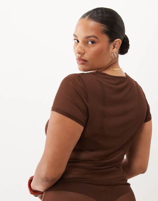 ASOS DESIGN Curve – Chokladbrun, liten t-shirt i skir mesh, 4 av 4