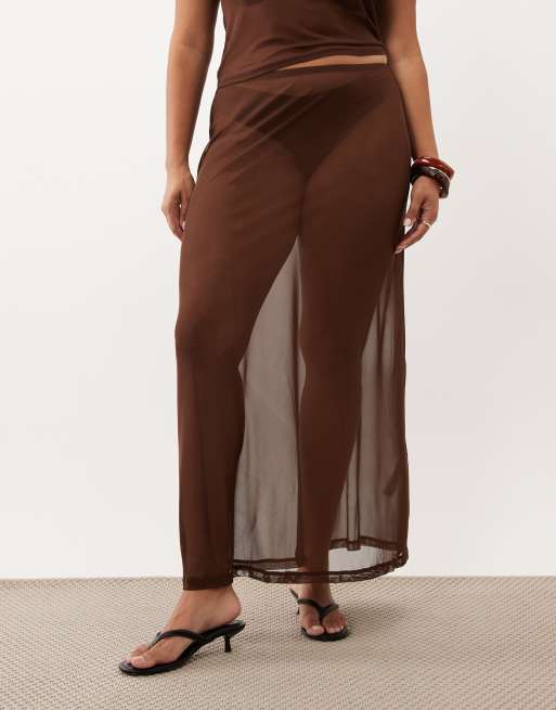 ASOS DESIGN Curve – Chokladbrun maxikjol i skir mesh, 2 av 5