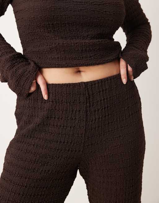 ASOS DESIGN Curve – Chokladbruna, utsvängda byxor med textur och hög midja, del av set, 3 av 5