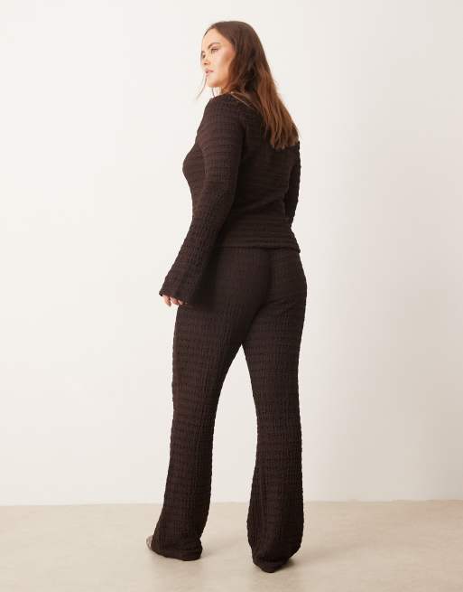 ASOS DESIGN Curve – Chokladbruna, utsvängda byxor med textur och hög midja, del av set, 4 av 5