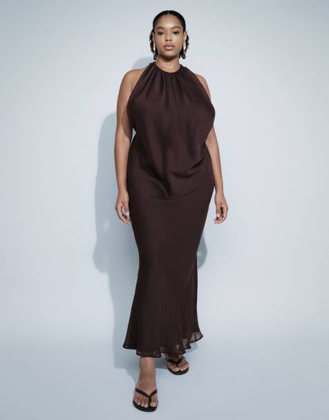 ASOS DESIGN Curve - Chokoladebrun halterneck-maxikjole med draperinger og knudedetalje på ryggen - view 1