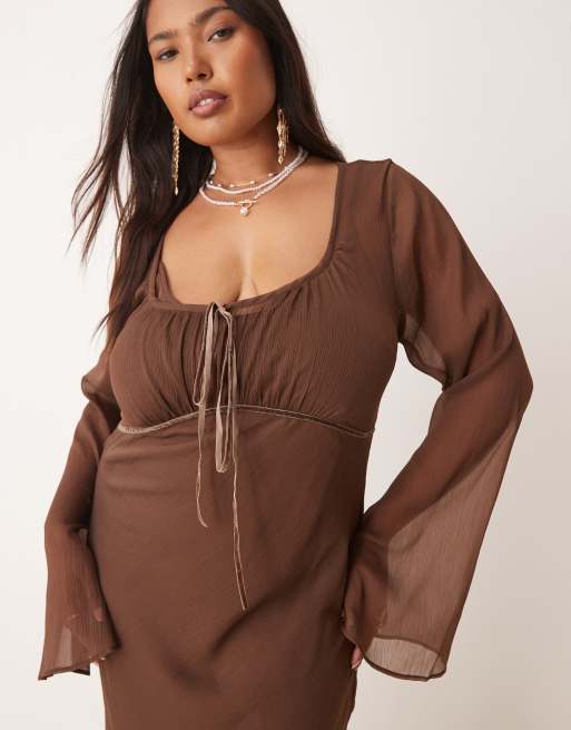 ASOS DESIGN Curve - Chokoladebrun maxikjole med lange ærmer og rynker på brystet, 4 af 4