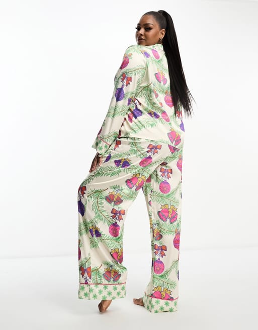 ASOS DESIGN Curve Christmas satin botanical bauble shirt & pants pajama set in cream, 3 of 4