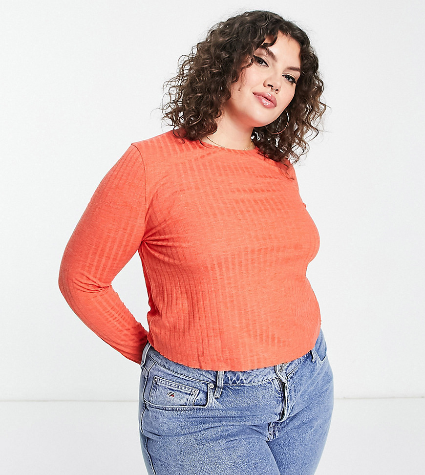 Tops by ASOS Curve Introduce it to your other nice tops Crew neck Long sleeves Regular fit