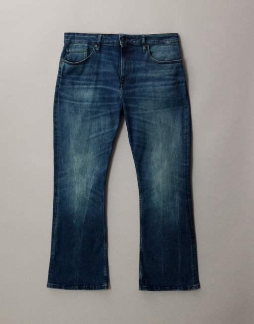 ASOS DESIGN Curve – Ciemnoniebieskie jeansy bootcut z rozszerzanymi nogawkami, 5 z 7